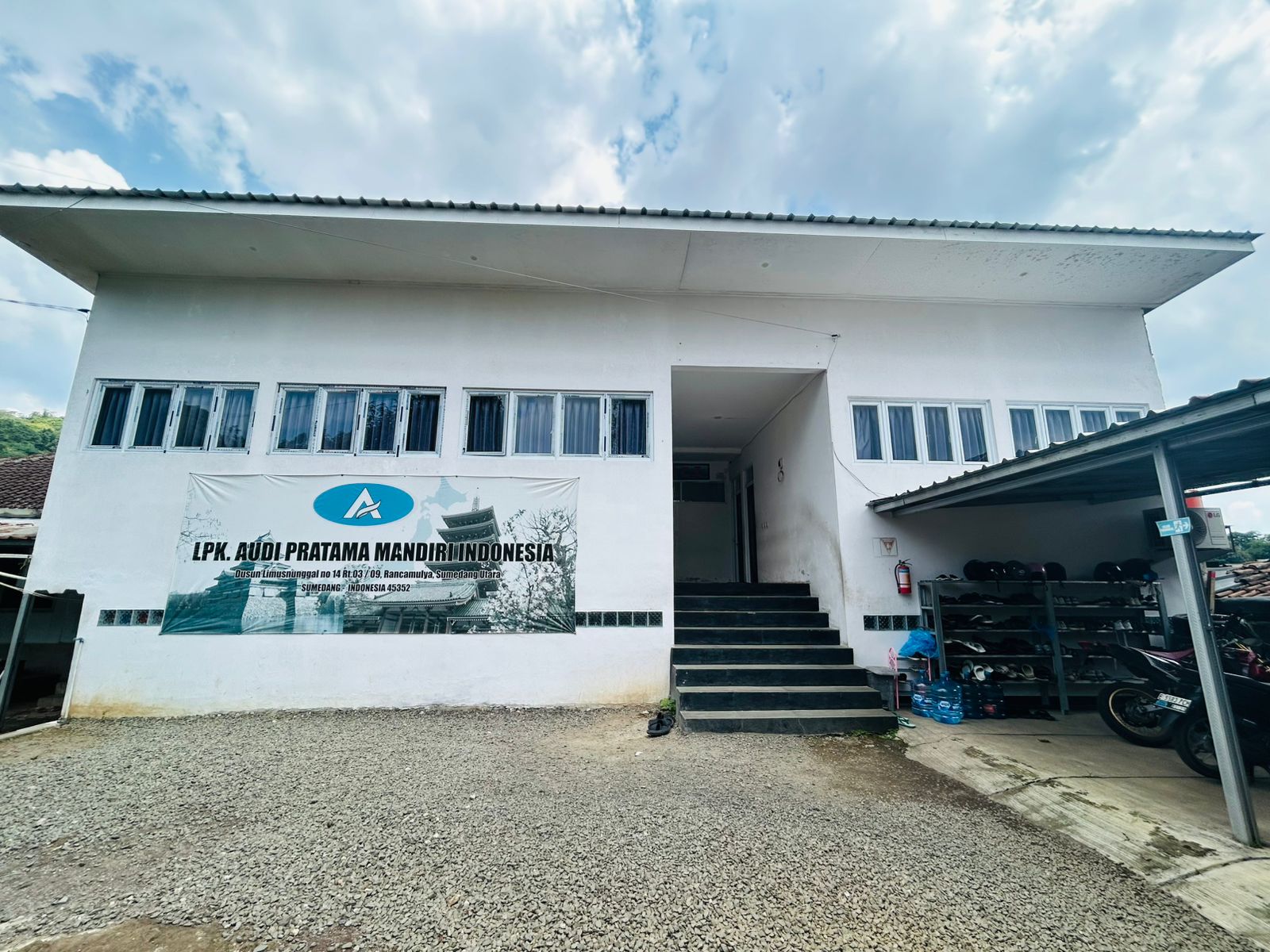 Praktik Lapangan